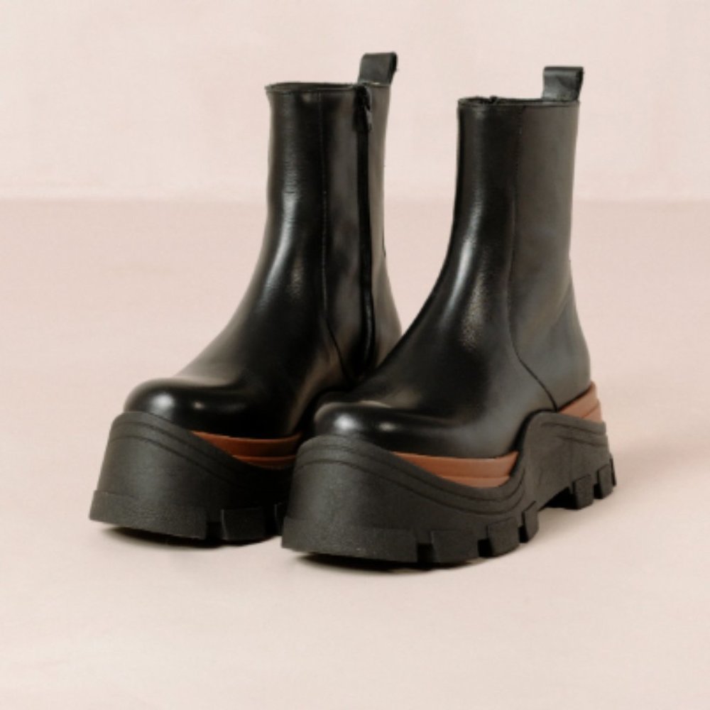 ALOHAS Sapphire Nutty Black Leather Boots